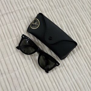Ray-Ban Classic Black Sunglasses with Case